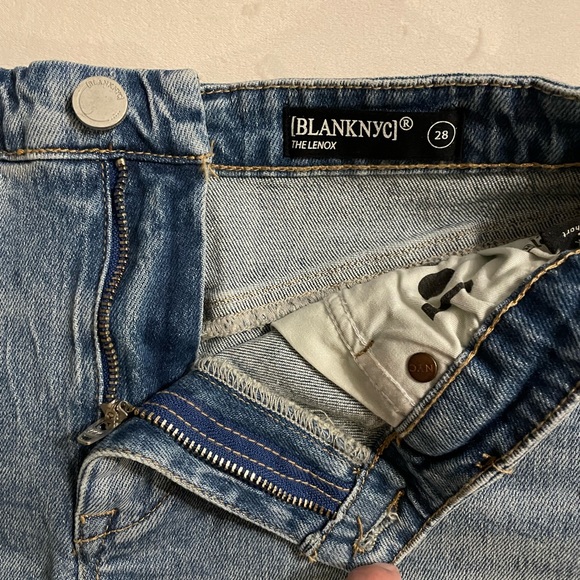 NWT The Lenox NYC Women’s Jean Shorts High Rise Distressed Size 28 Blue - Picture 6 of 11